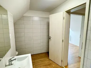 Pronájem bytu 1+kk, Byšice, Mělnická, 43 m2