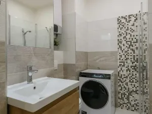 Prodej bytu 2+kk, Praha - Strašnice, Černokostelecká, 48 m2