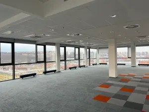 Pronájem kanceláře, Praha - Libeň, Českomoravská, 227 m2