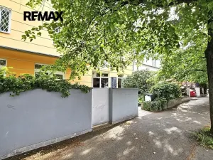 Pronájem bytu 2+kk, Praha - Řepy, Karlovarská, 59 m2