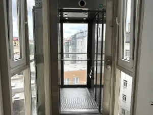 Pronájem bytu 2+kk, Praha - Vršovice, Tolstého, 56 m2