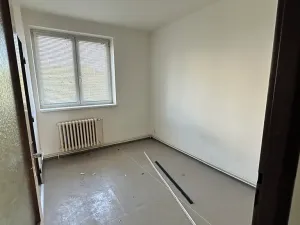 Dražba bytu 3+1, Žiželice, Komenského, 61 m2