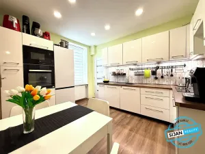 Prodej bytu 4+1, Krnov, Tyršova, 84 m2