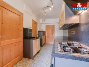 Prodej bytu 3+1, Cheb, Hradební, 56 m2