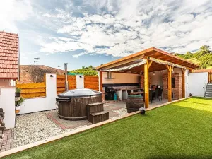 Prodej vinného sklepa, Mutěnice, 210 m2