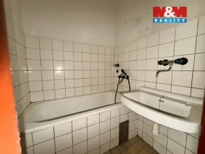 Prodej bytu 3+1, Pelhřimov, Husova, 62 m2