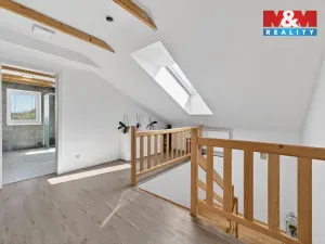 Prodej rodinného domu, Lužnice, 266 m2
