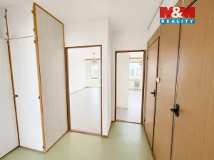 Pronájem bytu 3+1, Louny, U Stadionu, 77 m2