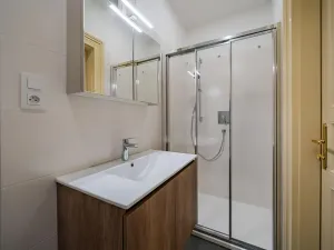 Pronájem bytu 2+kk, Praha - Bubeneč, Kamenická, 52 m2