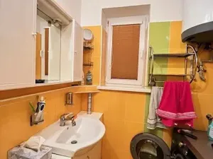 Pronájem bytu 2+1, Praha - Žižkov, Jeseniova, 42 m2