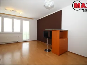 Pronájem bytu 1+kk, Praha - Troja, Hnězdenská, 36 m2