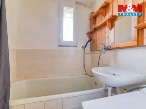 Prodej bytu 1+1, Cheb, Hviezdoslavovo náměstí, 38 m2