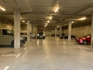 Prodej garážového stání, Brno, U Leskavy, 18 m2