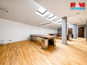 Pronájem kanceláře, Olomouc, Horní náměstí, 156 m2