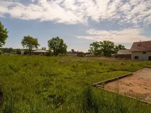 Prodej pozemku pro bydlení, Plzeň, Vlkýšská náves, 1704 m2