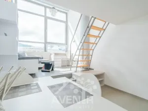 Pronájem atypického bytu, Zlín, J. A. Bati, 41 m2