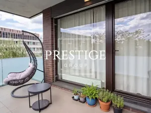 Pronájem bytu 2+kk, Praha - Karlín, Nekvasilova, 67 m2