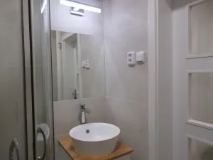 Pronájem bytu 2+kk, Praha - Žižkov, Lucemburská, 40 m2