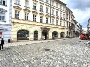 Pronájem kanceláře, Olomouc, Ostružnická, 273 m2