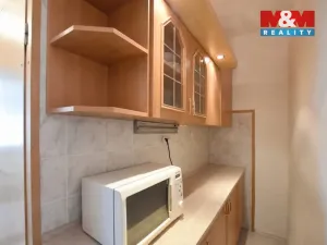 Pronájem bytu 2+kk, Hradec Králové - Nový Hradec Králové, Brožíkova, 34 m2