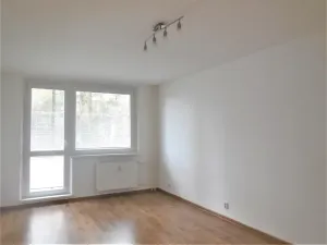 Pronájem bytu 1+kk, Zlín, Družstevní, 32 m2