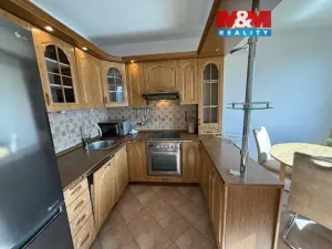 Pronájem bytu 3+1, Praha - Kobylisy, Střekovská, 65 m2