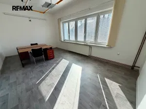 Pronájem kanceláře, Uherské Hradiště, Stojanova, 24 m2