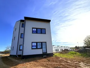 Pronájem bytu 2+kk, Brno, Černohorská, 48 m2