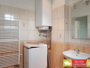 Pronájem bytu 2+kk, Praha, Nad Rohatci, 43 m2