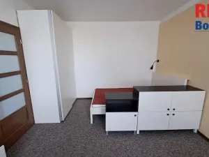 Pronájem bytu 1+1, Jičín, Přátelství, 32 m2
