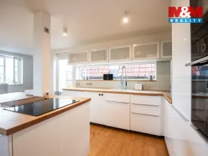 Pronájem bytu 5+kk, Hradec Králové, Velké náměstí, 112 m2