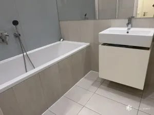 Pronájem bytu 2+kk, Praha - Vršovice, Altajská, 54 m2