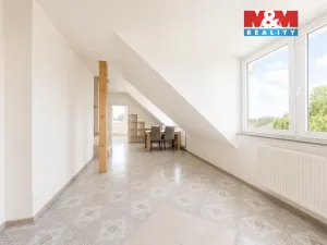 Prodej atypického bytu, Břežany II, 85 m2