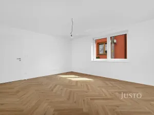 Prodej bytu 2+1, Brno, Kosatcová, 80 m2