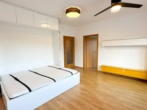 Prodej bytu 2+kk, Praha - Horní Měcholupy, Mantovská, 51 m2