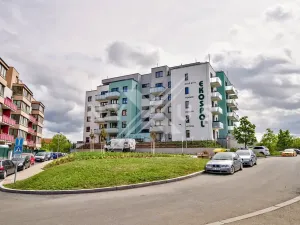 Pronájem bytu 2+kk, Praha - Strašnice, Strančická, 52 m2