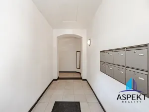 Pronájem bytu 2+1, Praha - Vinohrady, Londýnská, 65 m2