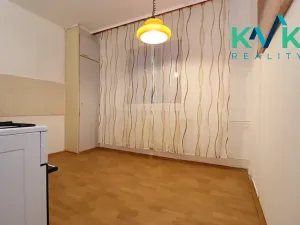 Prodej bytu 3+1, Karlovy Vary, Konečná, 82 m2