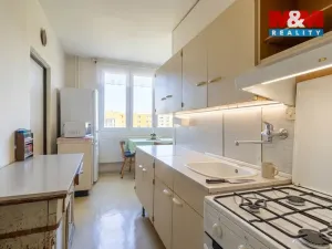 Prodej bytu 3+1, Praha - Kamýk, Zárubova, 78 m2