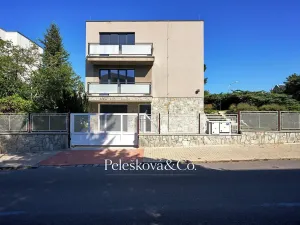 Pronájem rodinného domu, Praha - Braník, V malých domech I, 300 m2