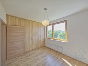 Prodej bytu 3+kk, Praha - Vysočany, Modrého, 77 m2