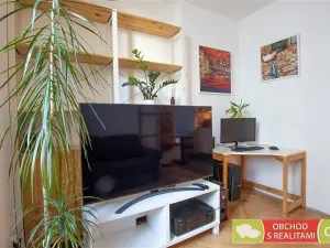 Prodej bytu 2+kk, Praha, U Uranie, 40 m2
