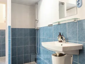 Pronájem bytu 2+kk, Praha - Holešovice, Letohradská, 43 m2