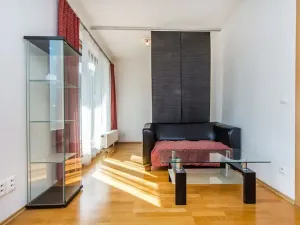 Prodej bytu 2+kk, Praha - Holešovice, Varhulíkové, 53 m2