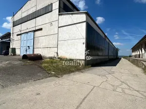 Prodej výrobních prostor, Dívčice, 1938 m2