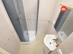Prodej bytu 3+1, Karlovy Vary, Sokolovská, 71 m2