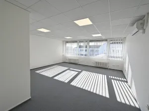 Pronájem kanceláře, Praha - Prosek, Litvínovská, 282 m2