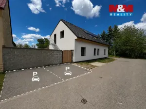 Pronájem bytu 3+1, Veltrusy, Douchova, 97 m2