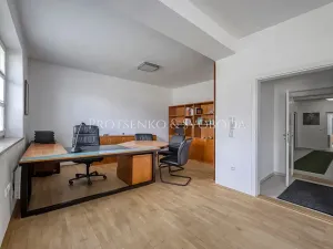 Prodej vícegeneračního domu, Křižanov, Benešovo náměstí, 530 m2