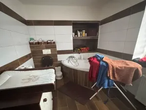 Dražba rodinného domu, Očihov, 262 m2